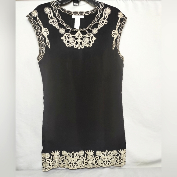Charlotte Russe Dresses & Skirts - Charlotte Russe Black & Cream Burnout Lace Embroidery Sheath Dress/Top